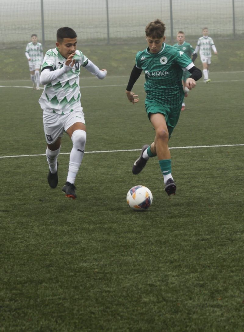 Matija Špehar — NK Krka dribling